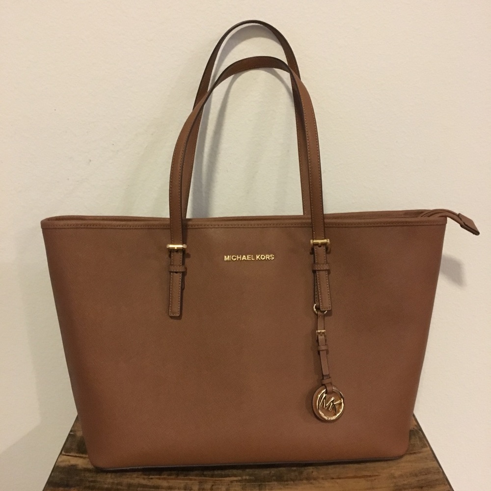 Michael Kors Jet Set Medium Travel Tote Bag